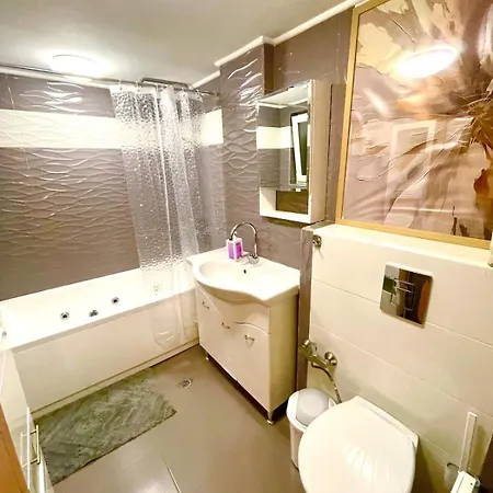 'tide Frame' - Big, Super Central, 2 Bathrooms بورغاس