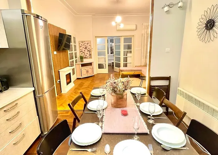 Apartamento 'Tide Frame' Apartment - Big, Super Central, 2 Bathrooms *