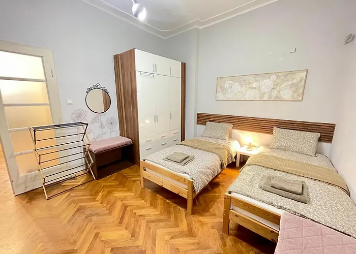 'Tide Frame' Apartment - Big, Super Central, 2 Bathrooms Burgas