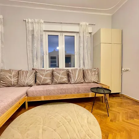 'Tide Frame' Apartment - Big, Super Central, 2 Bathrooms Бургас