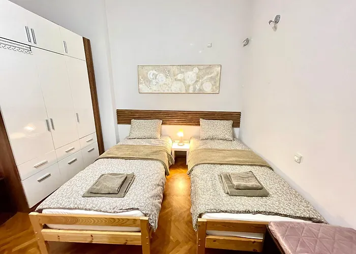 Апартаменты 'Tide Frame' Apartment - Big, Super Central, 2 Bathrooms *